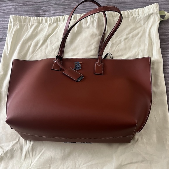 New Authentic Burberry Medium Soft TB Monogram Leather Tote - Picture 9 of 9